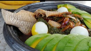 Amazingly delicious brod3 ampesie ne kontomire abom boiled plantains and cocoyam leaves sauce [upl. by Earized]